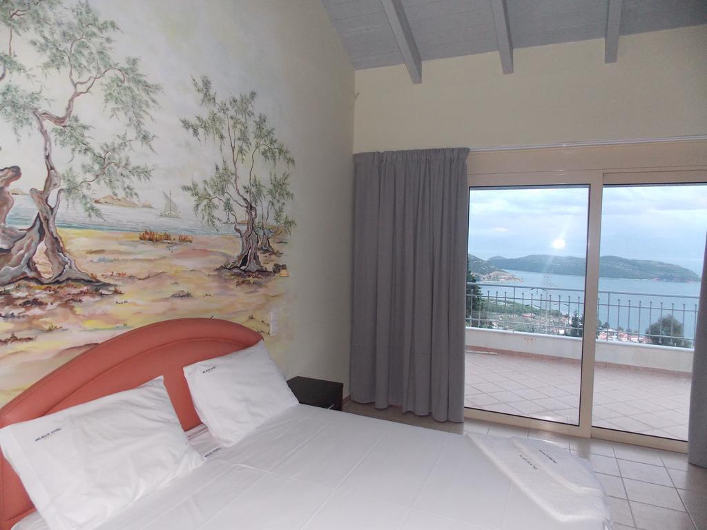 Hotel Theasis Paralia Sergoulas Номер фото